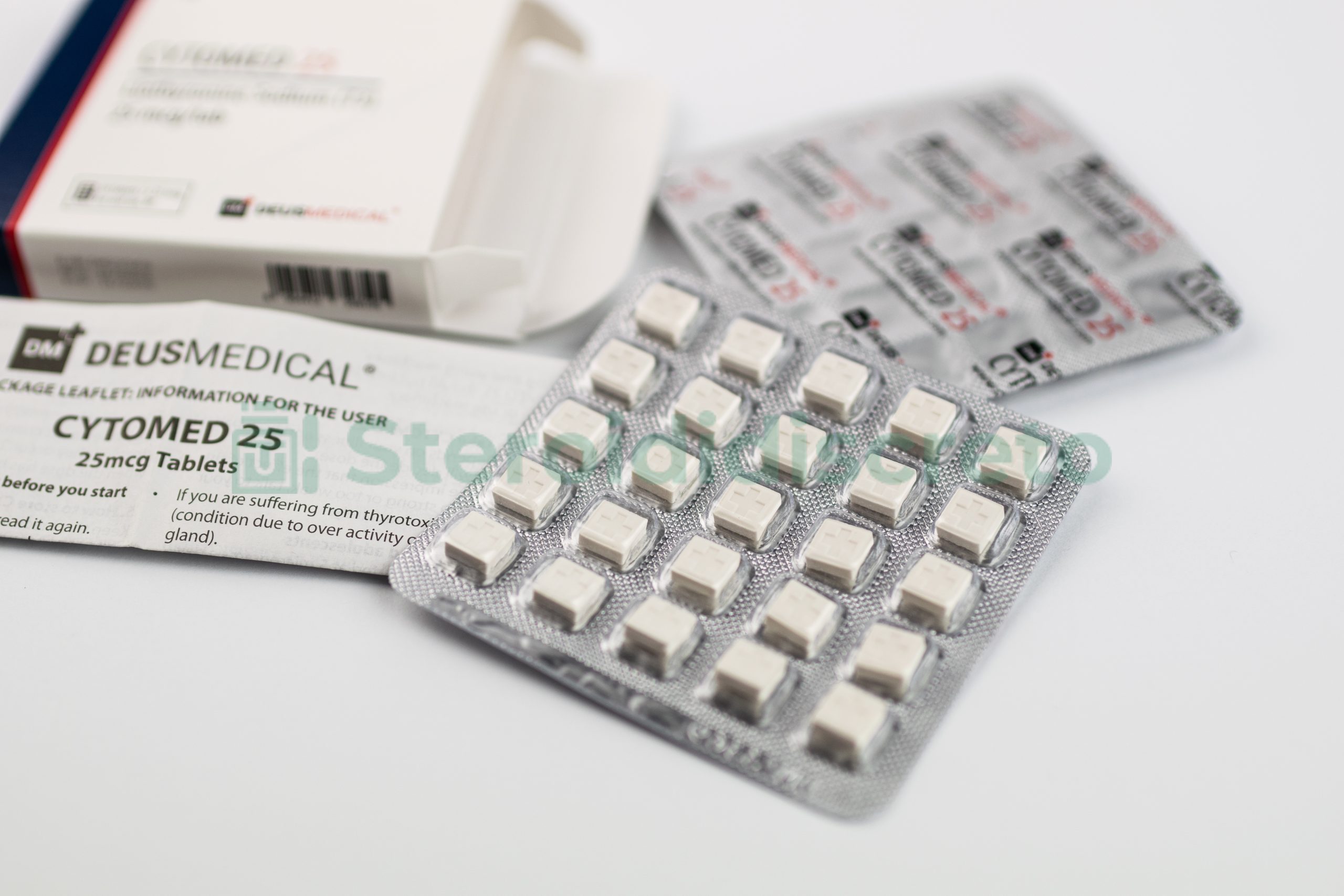 EVIMED 60 (Raloxifene HCL) 60mg/Tab, prodotto da Deus Medical, utilizzato per la prevenzione e il trattamento dell'osteoporosi postmenopausale e per ridurre il rischio di carcinoma mammario